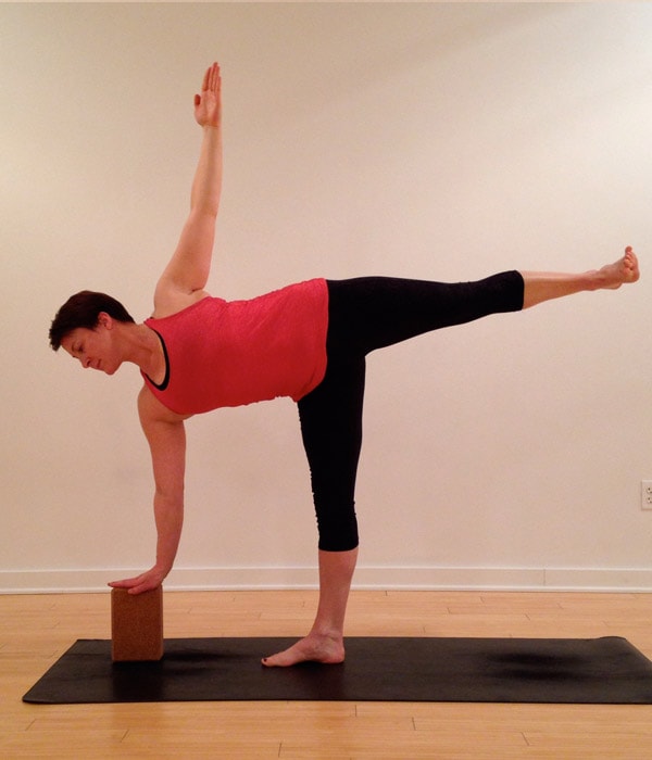 ardha-chandrasana